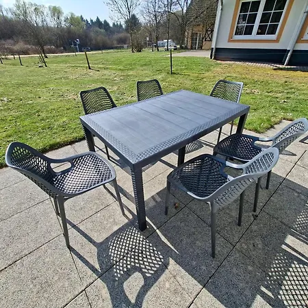 Haus Am Golfplatz Cochem Mosel * إيديغير إيلير
